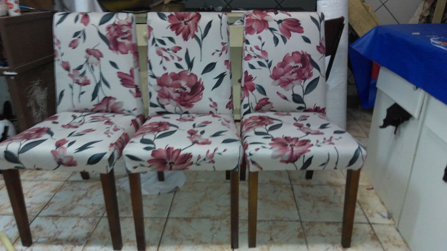 Reforma de cadeira de flores
